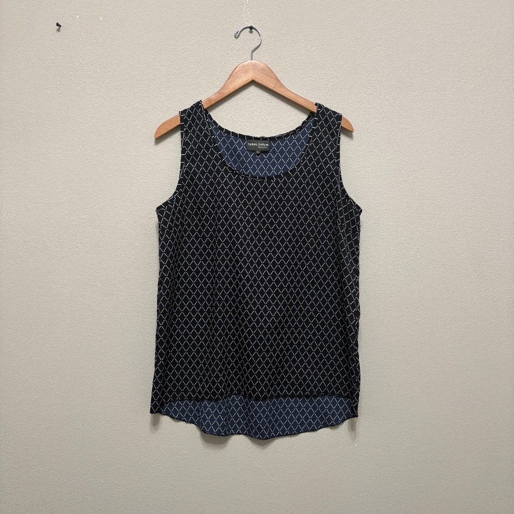 The Royal Standard Navy Diamond Print Sleeveless Blouse Top Large